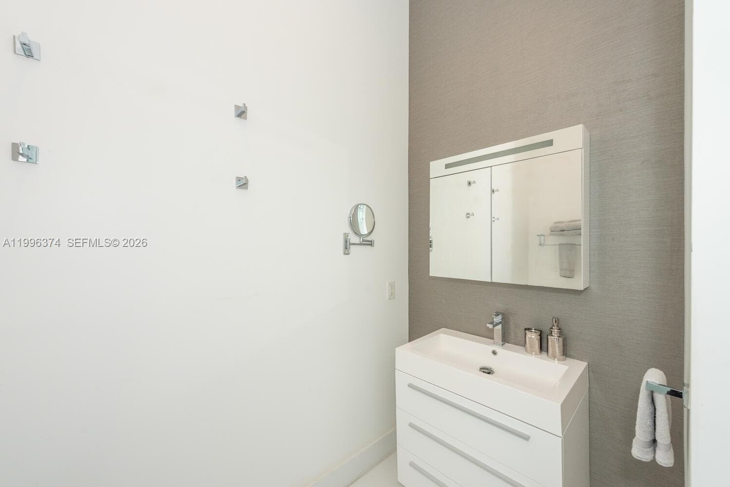 13145 Coronado Ln photo 24