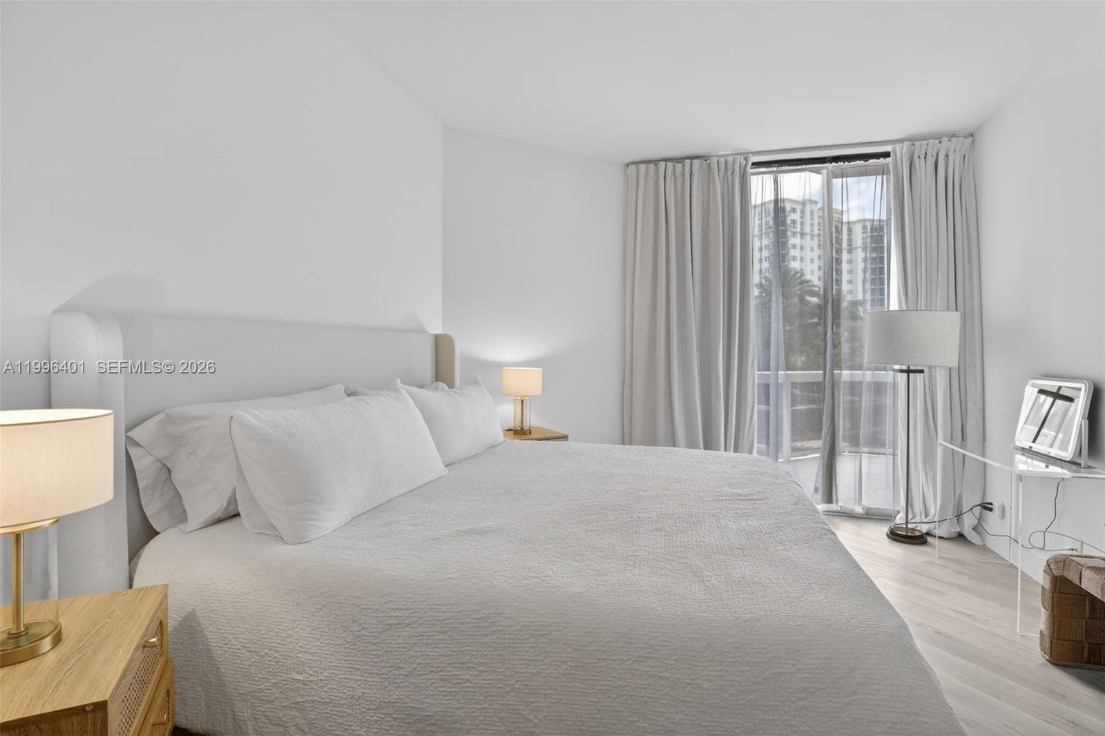 20185 Country Club Dr 204 photo 22