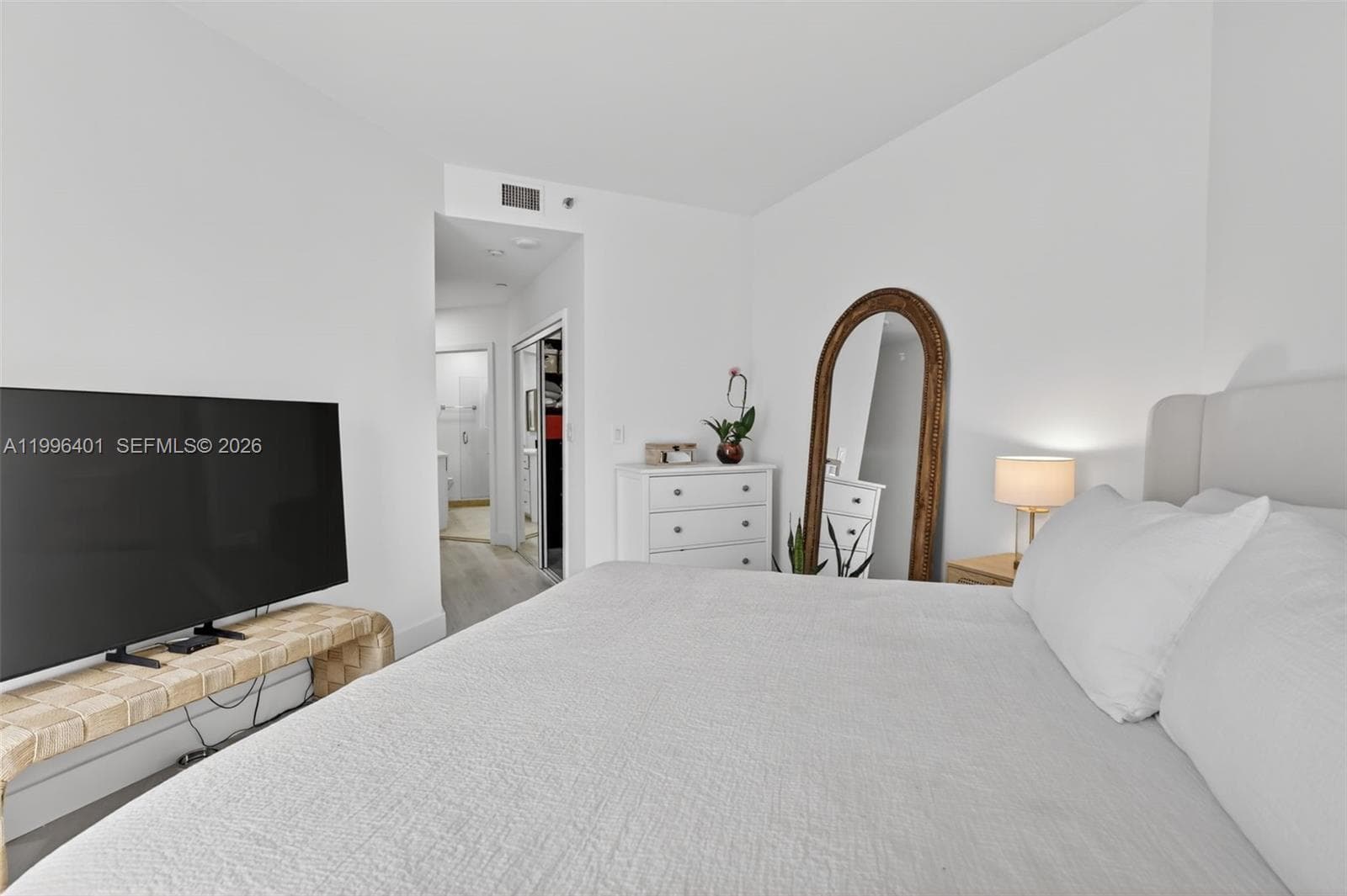 20185 Country Club Dr 204 photo 24