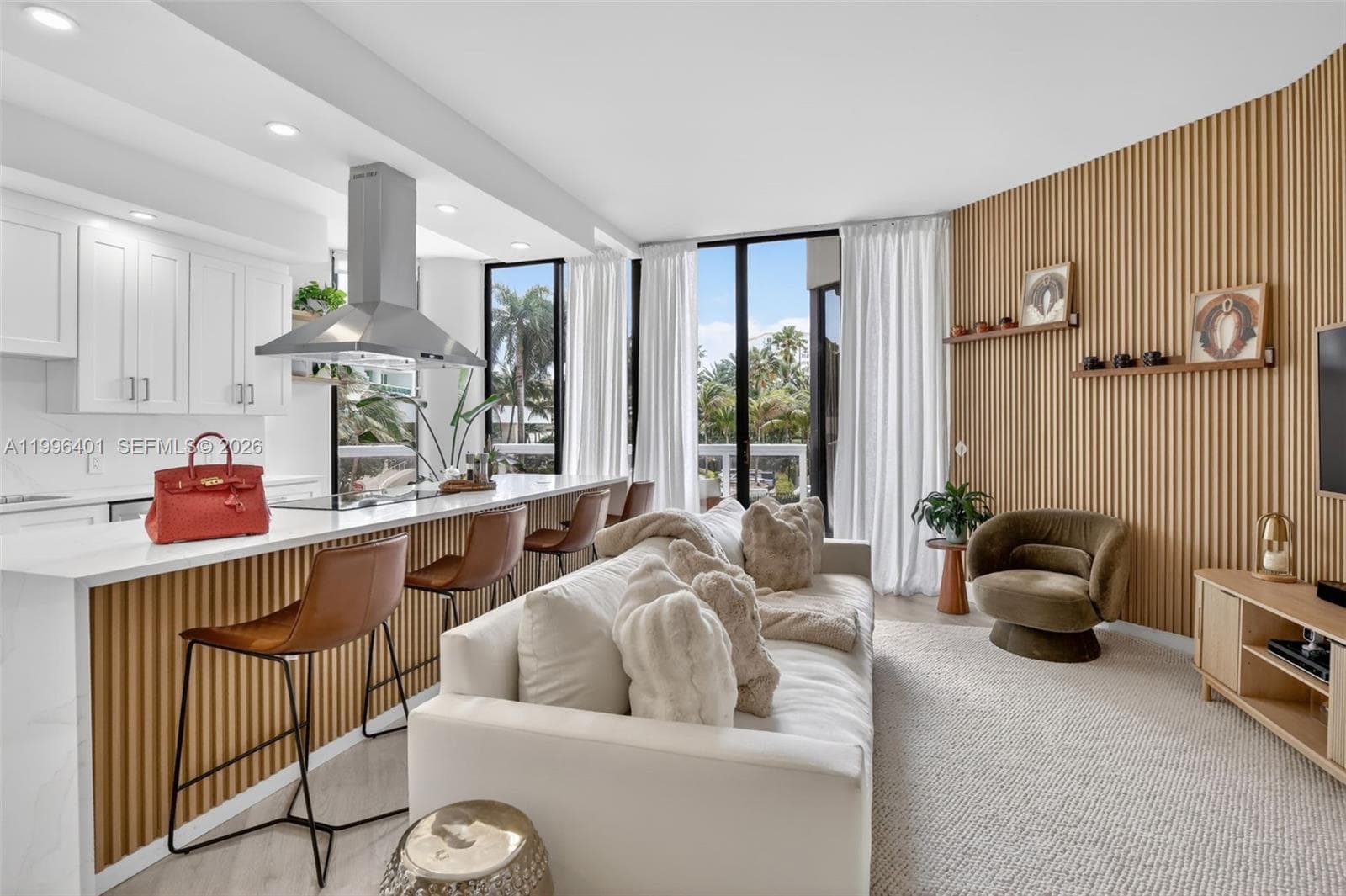 20185 Country Club Dr 204 photo 4