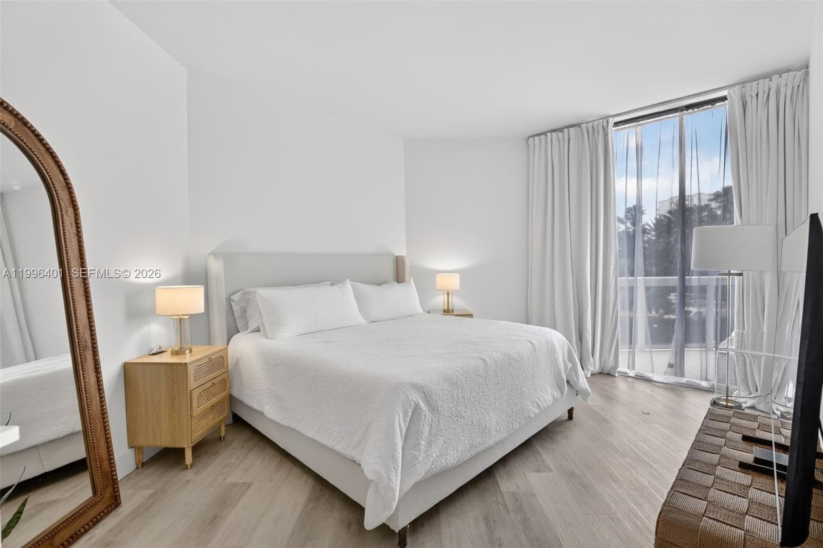 20185 Country Club Dr 204 photo 21