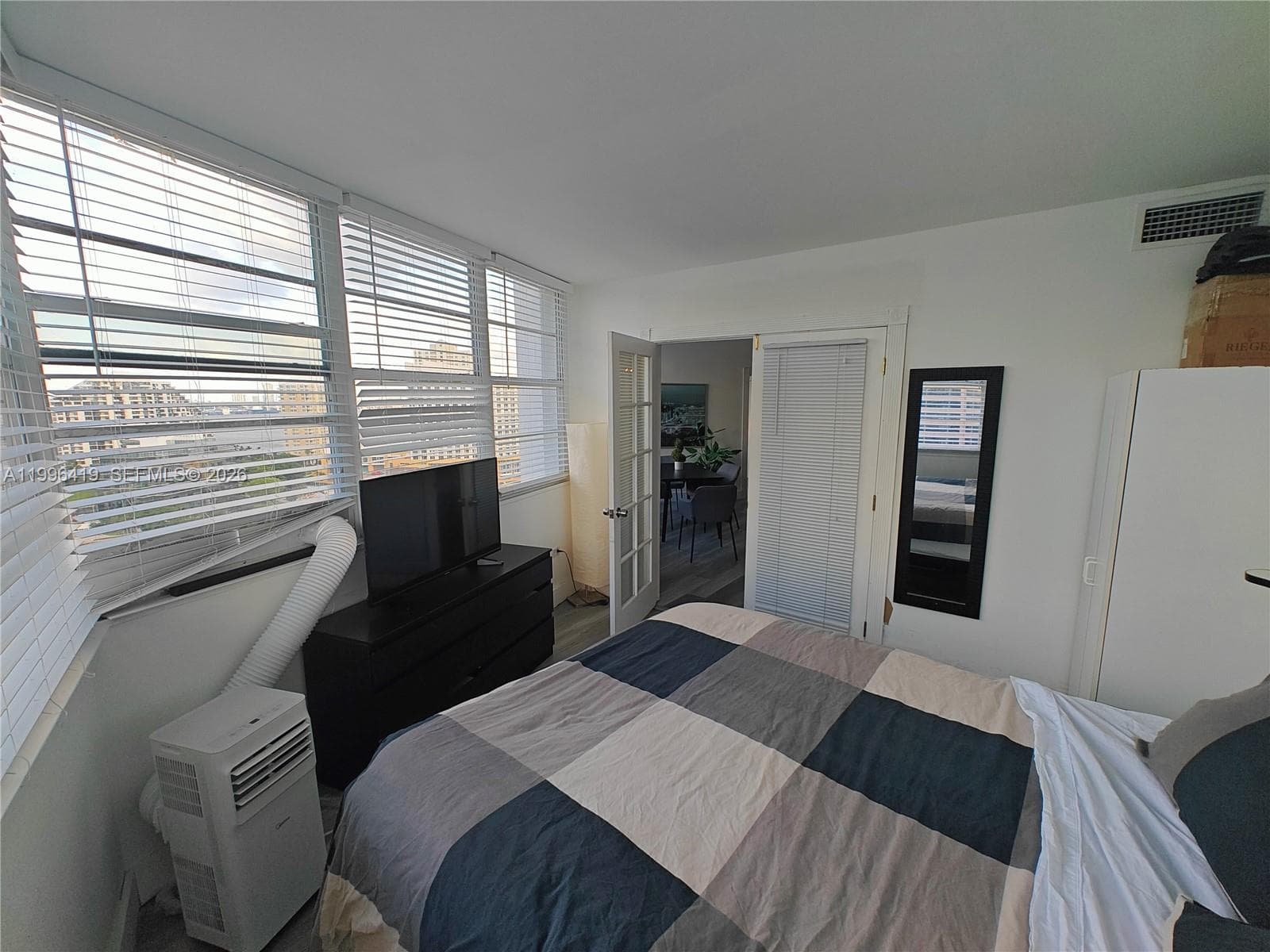 801 Brickell Bay Dr 1961 photo 19