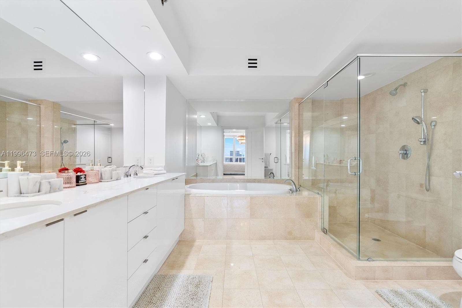 1830 Ocean Dr 4503 photo 17