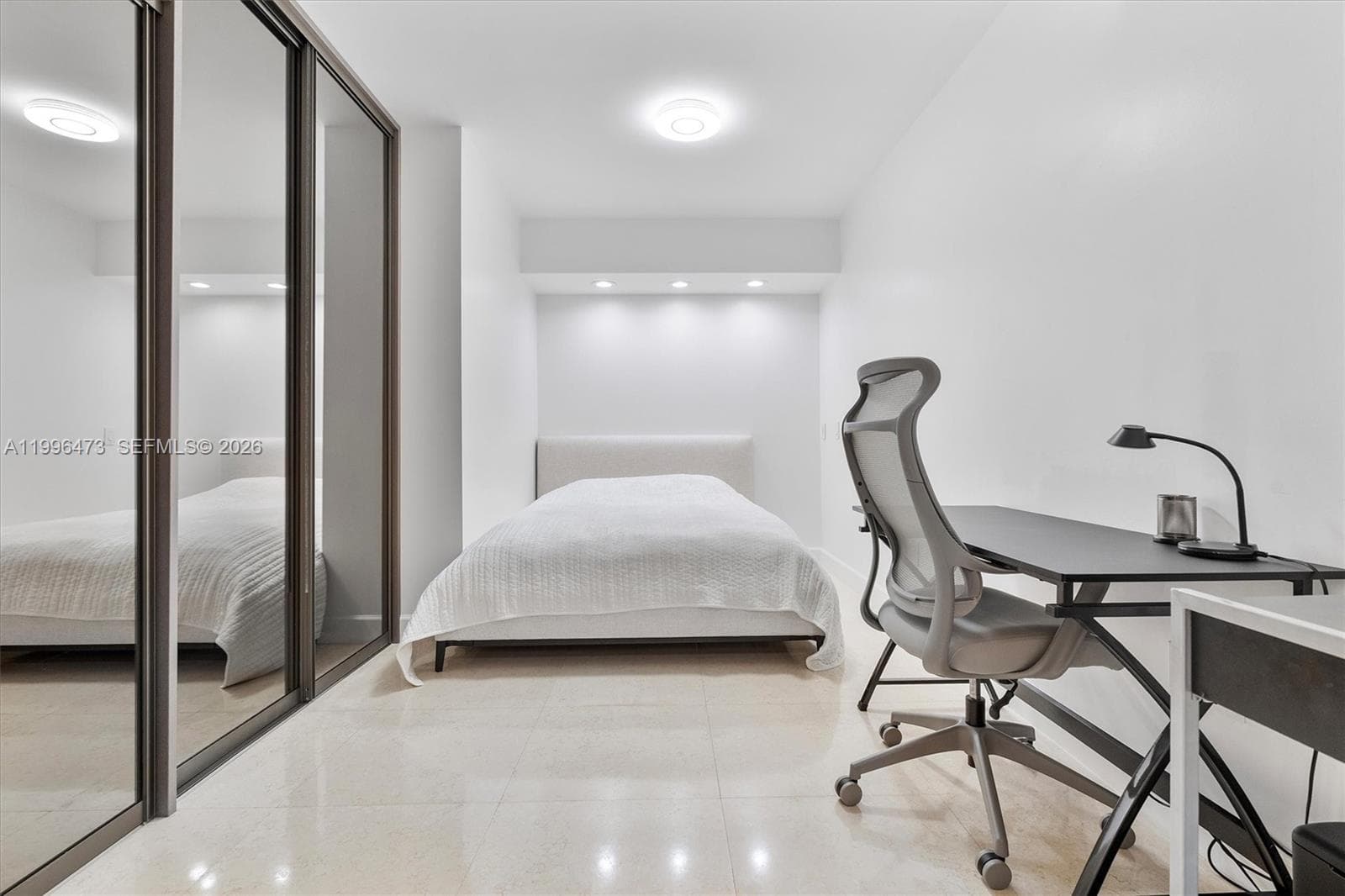 1830 Ocean Dr 4503 photo 20