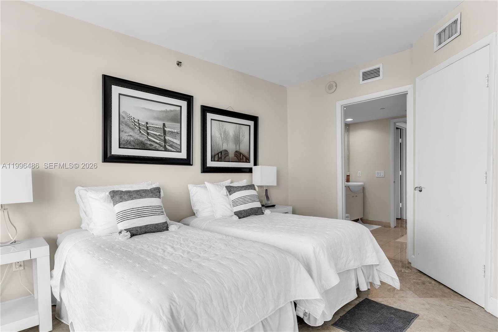 1830 Ocean Dr 2608 photo 22