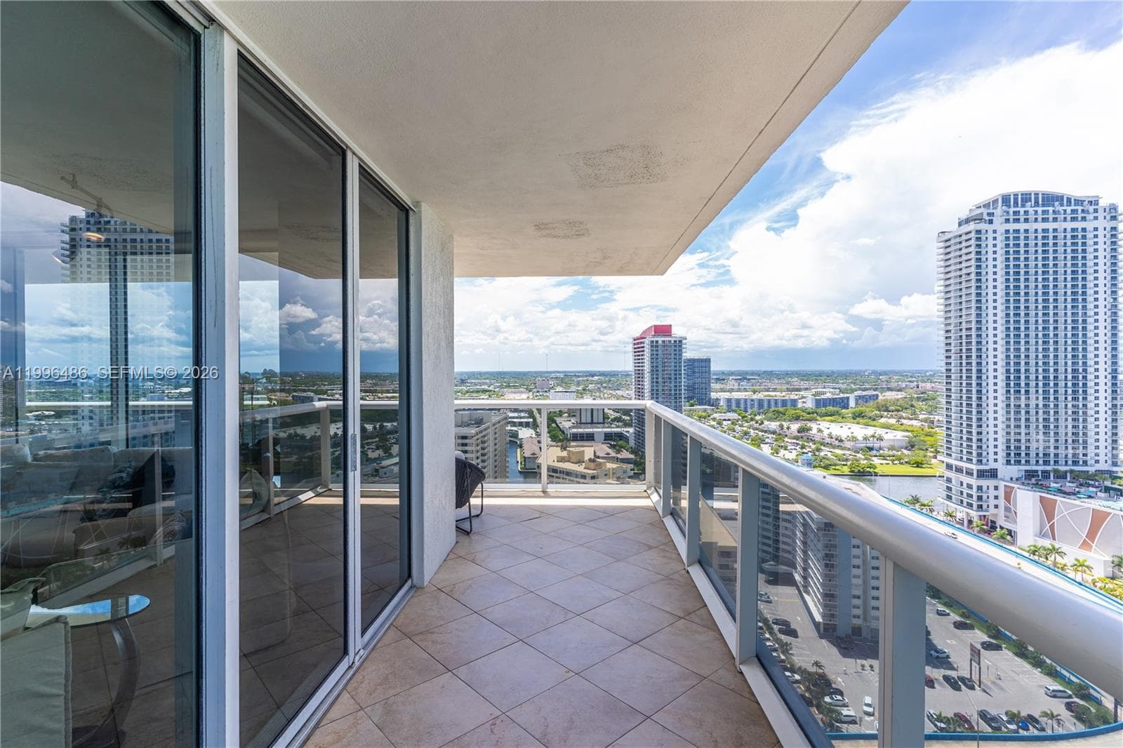 1830 Ocean Dr 2608 photo 4