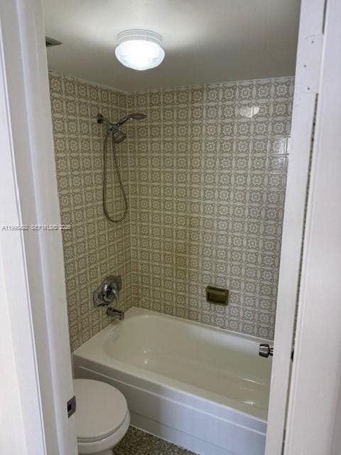 3545 NE 167th St 503 photo 1