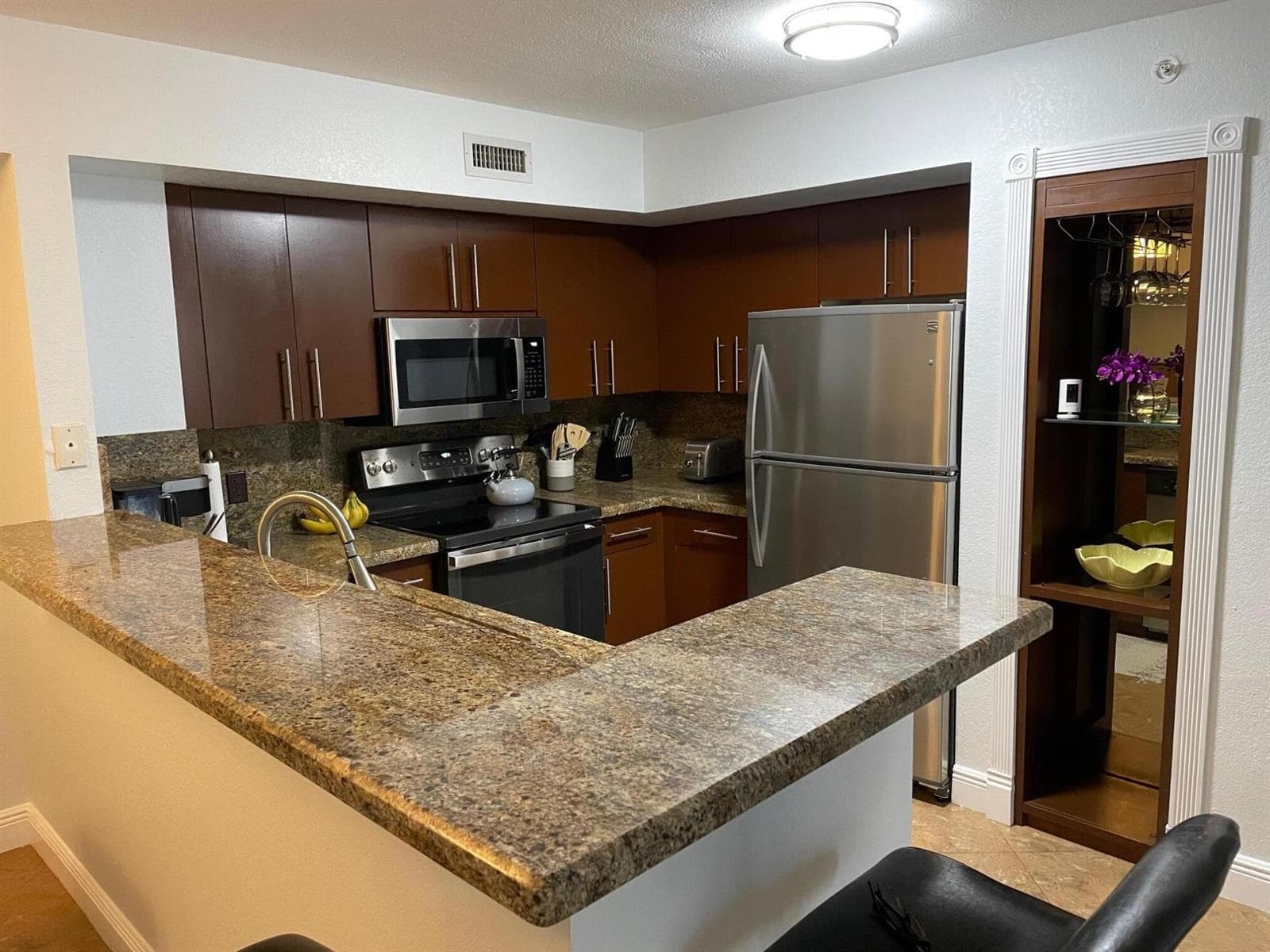 1801 N Flagler Drive 433 photo 2