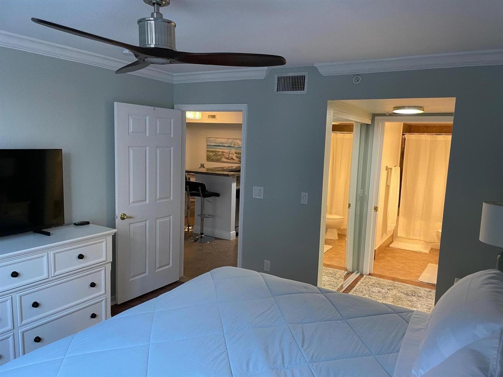 1801 N Flagler Drive 433 photo 9