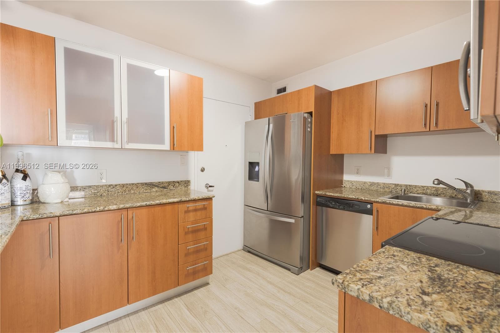 5161 Collins Ave 1102 photo 6