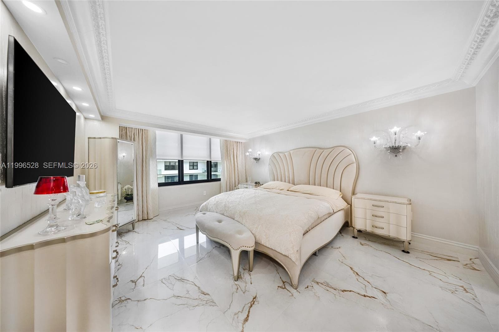 9801 Collins Ave 19T photo 18