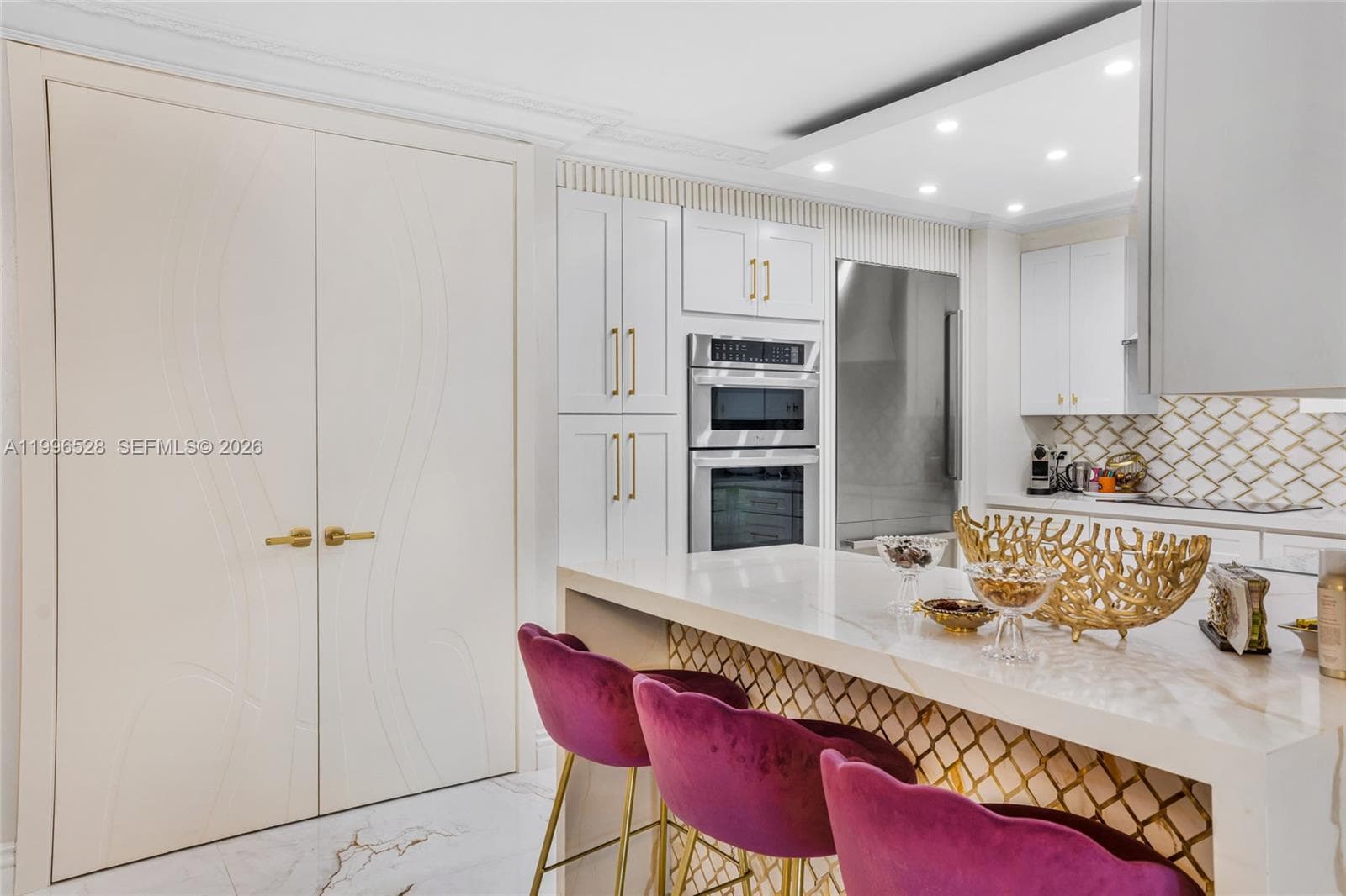 9801 Collins Ave 19T photo 11