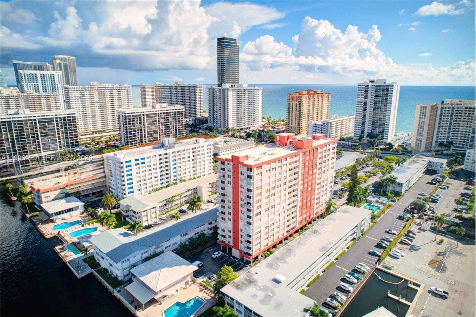 3161 Ocean Dr 809 photo 2
