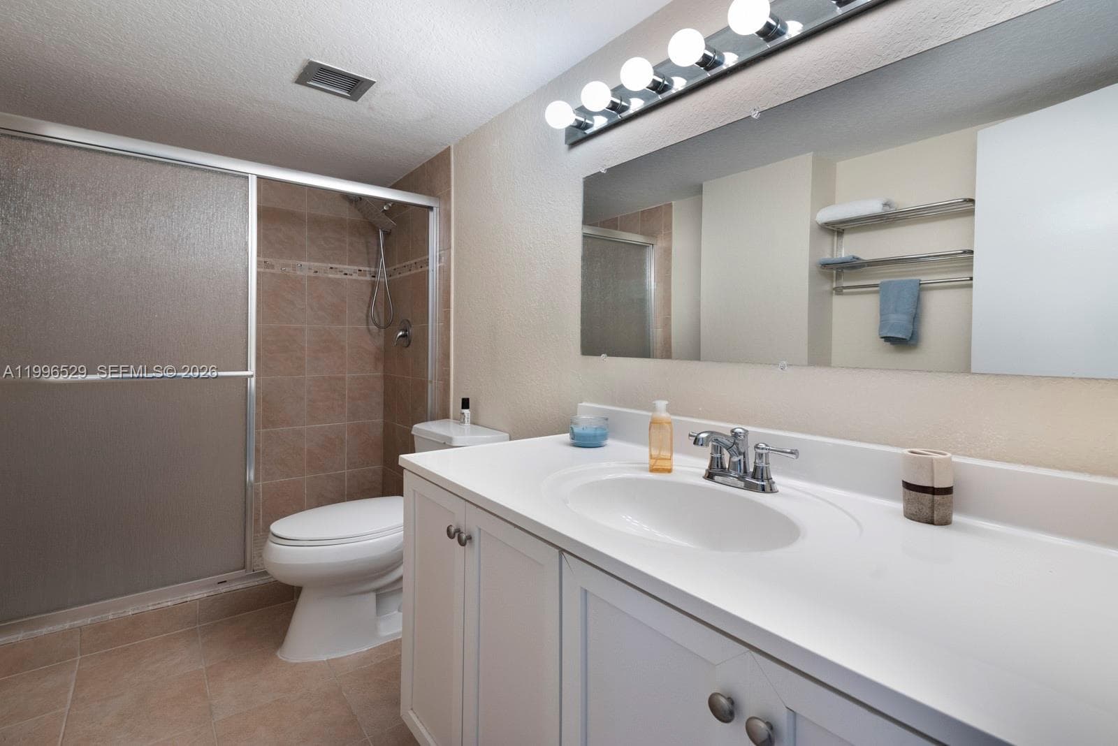 3161 Ocean Dr 809 photo 20
