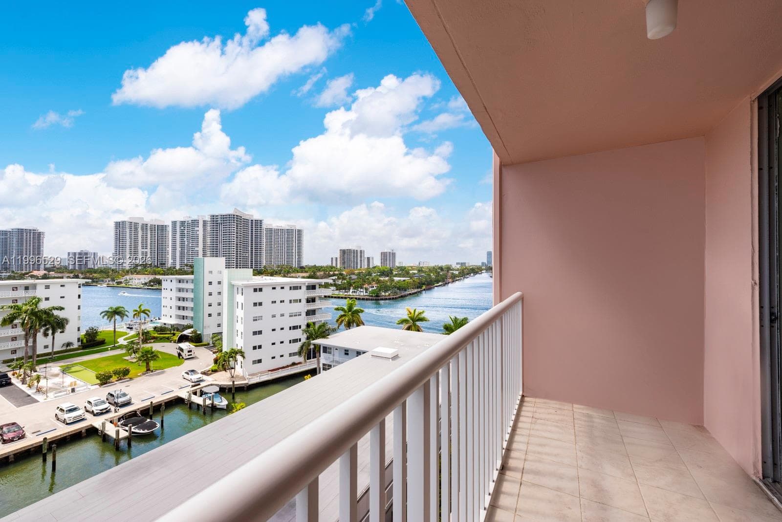 3161 Ocean Dr 809 photo 11