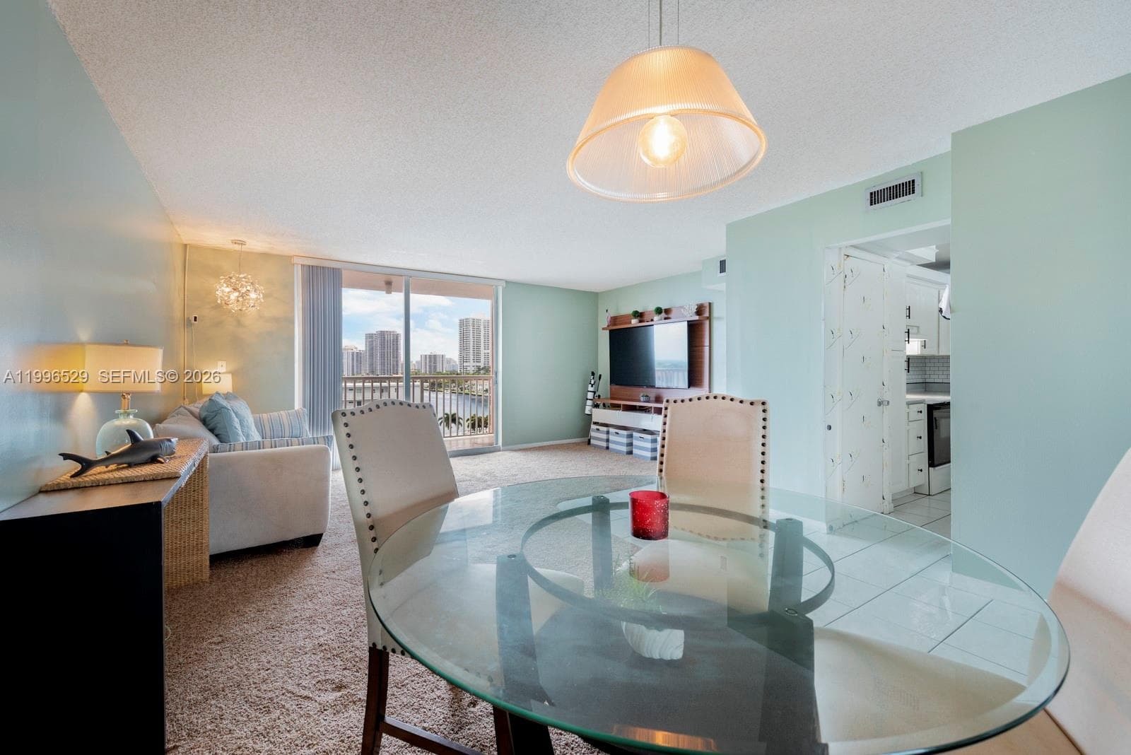 3161 Ocean Dr 809 photo 4