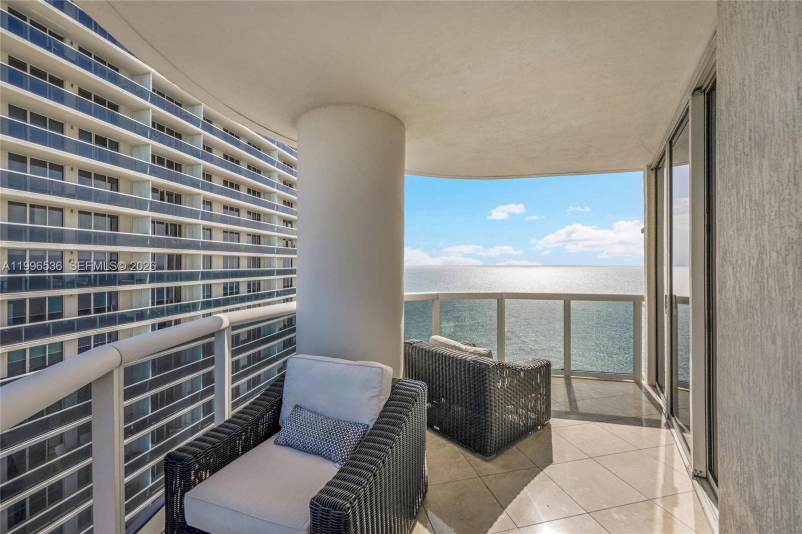 1850 Ocean Dr 3510 photo 23