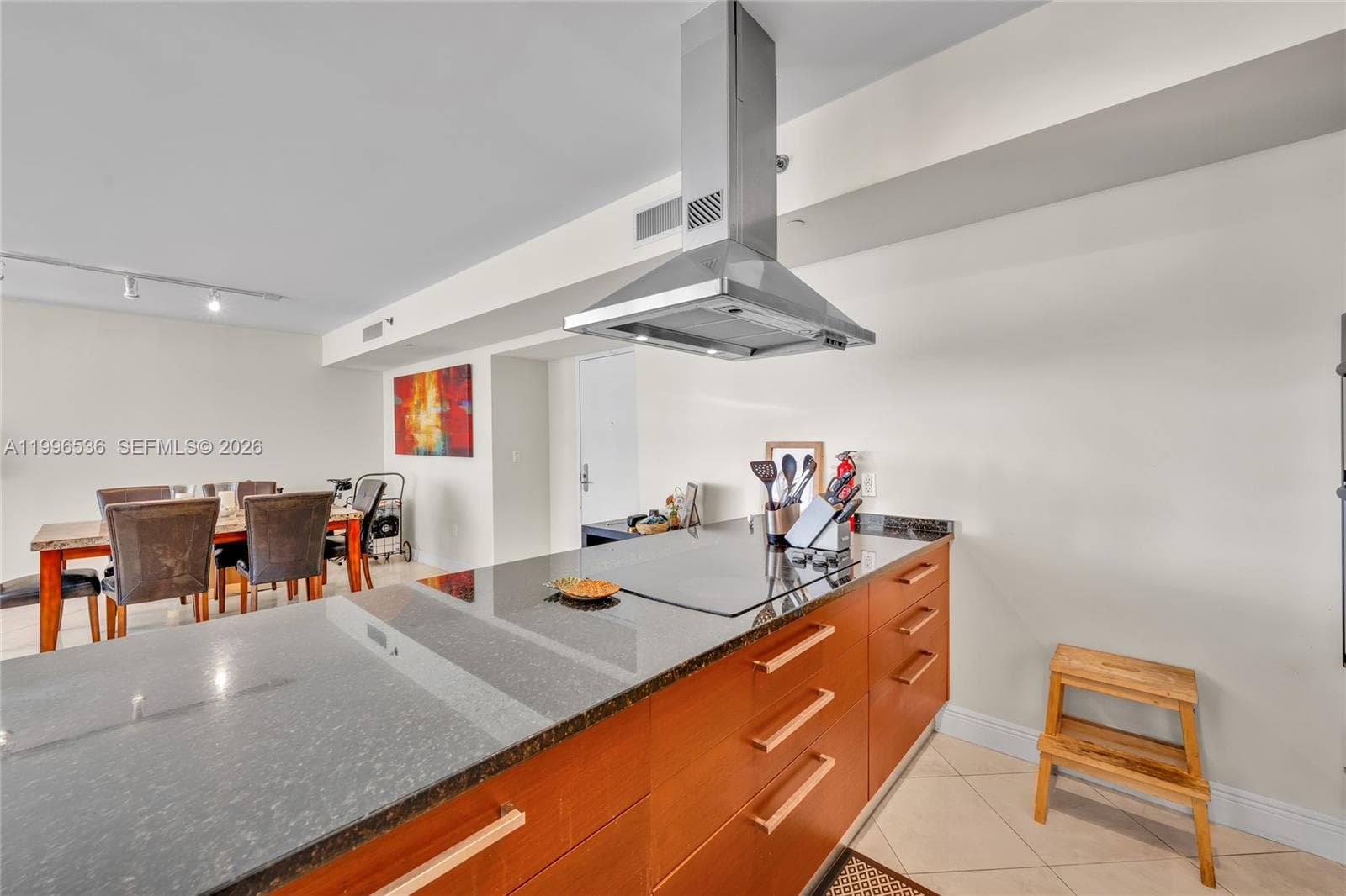 1850 Ocean Dr 3510 photo 13