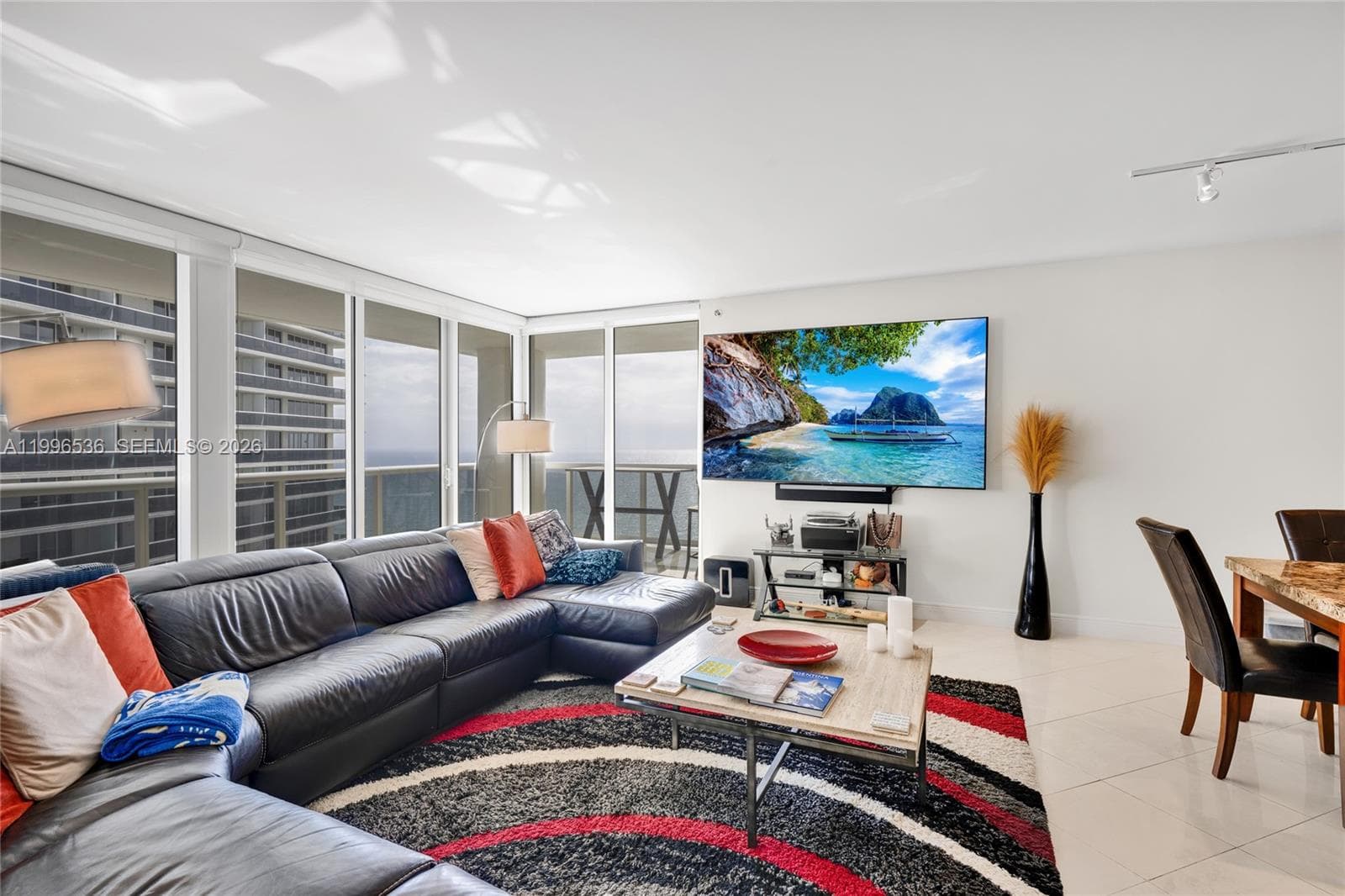 1850 Ocean Dr 3510 photo 5