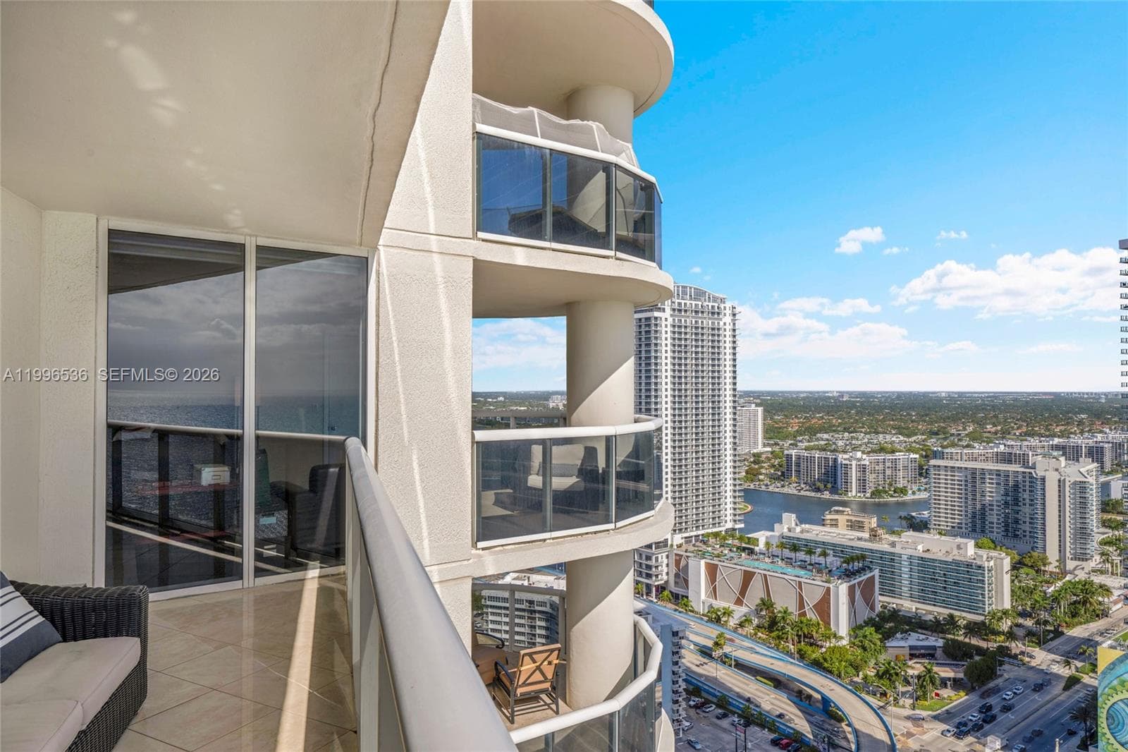 1850 Ocean Dr 3510 photo 18