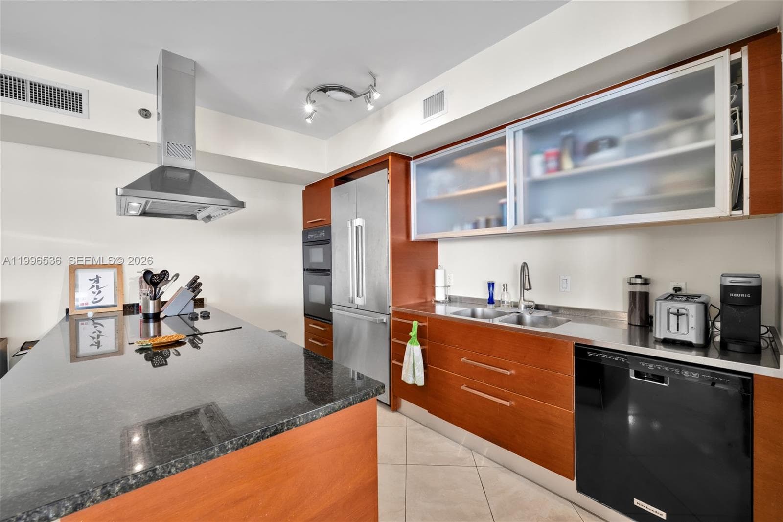 1850 Ocean Dr 3510 photo 11