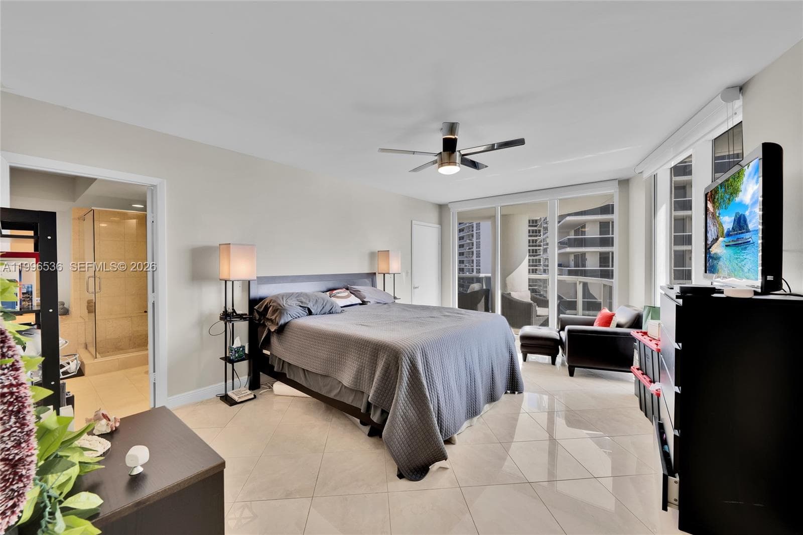 1850 Ocean Dr 3510 photo 19