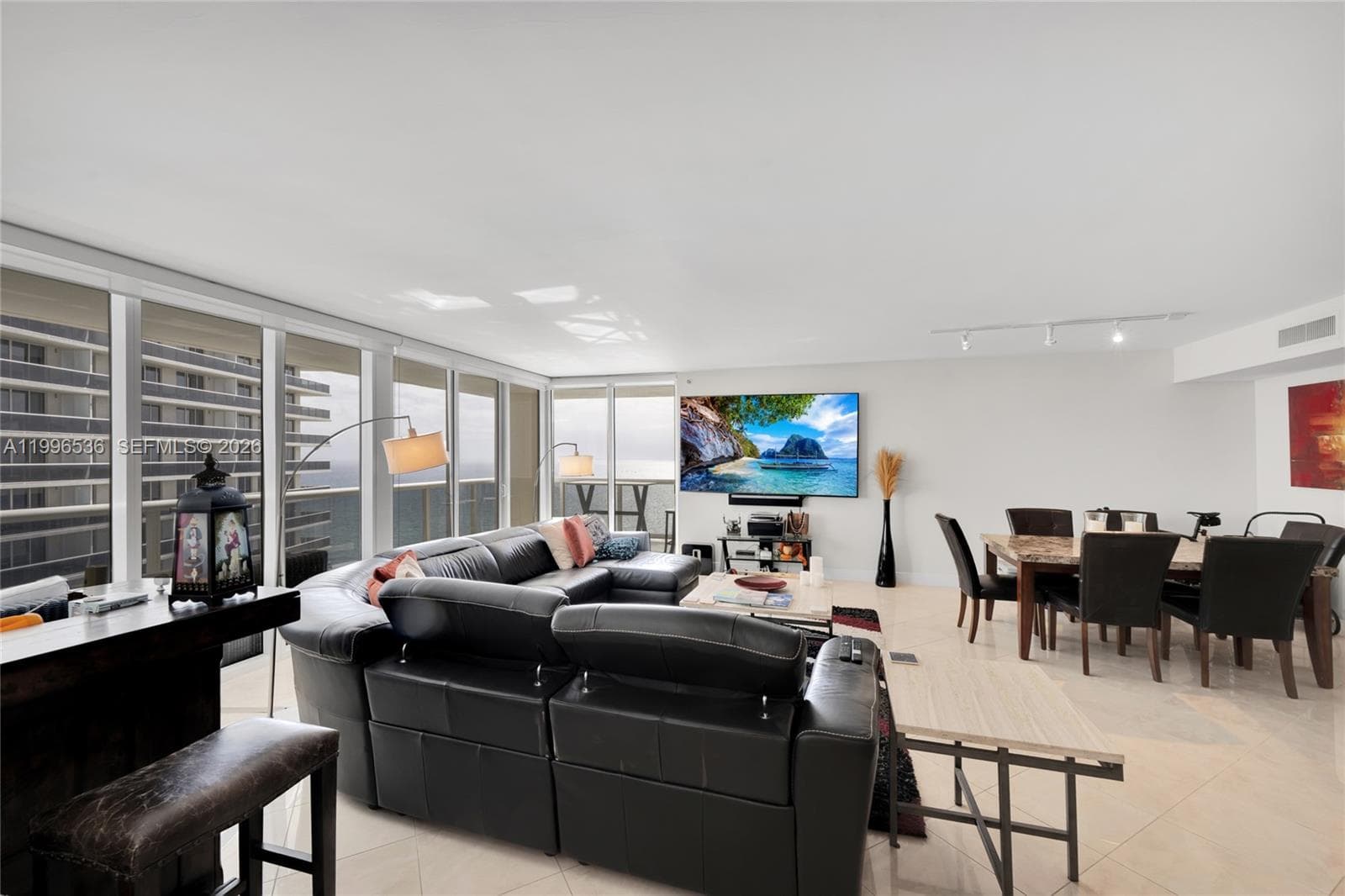 1850 Ocean Dr 3510 photo 8