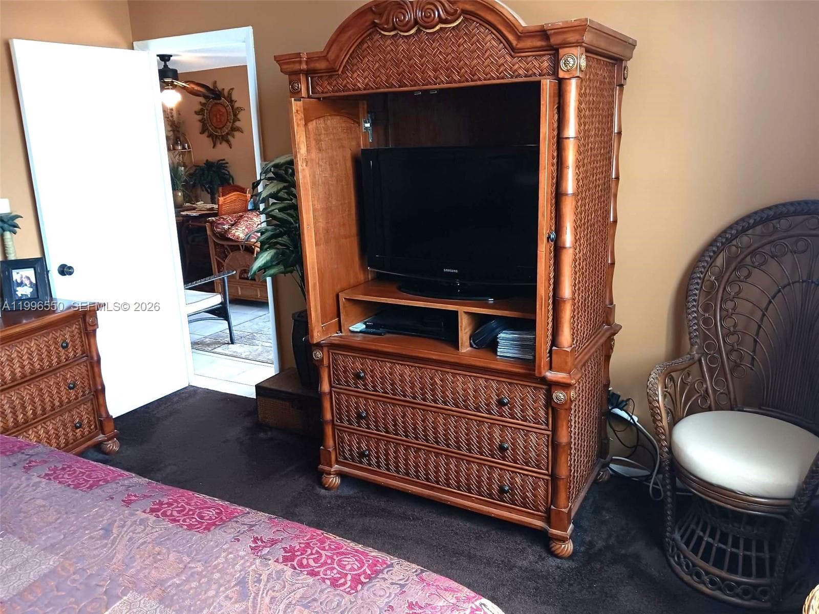 3545 166th St 306 photo 17