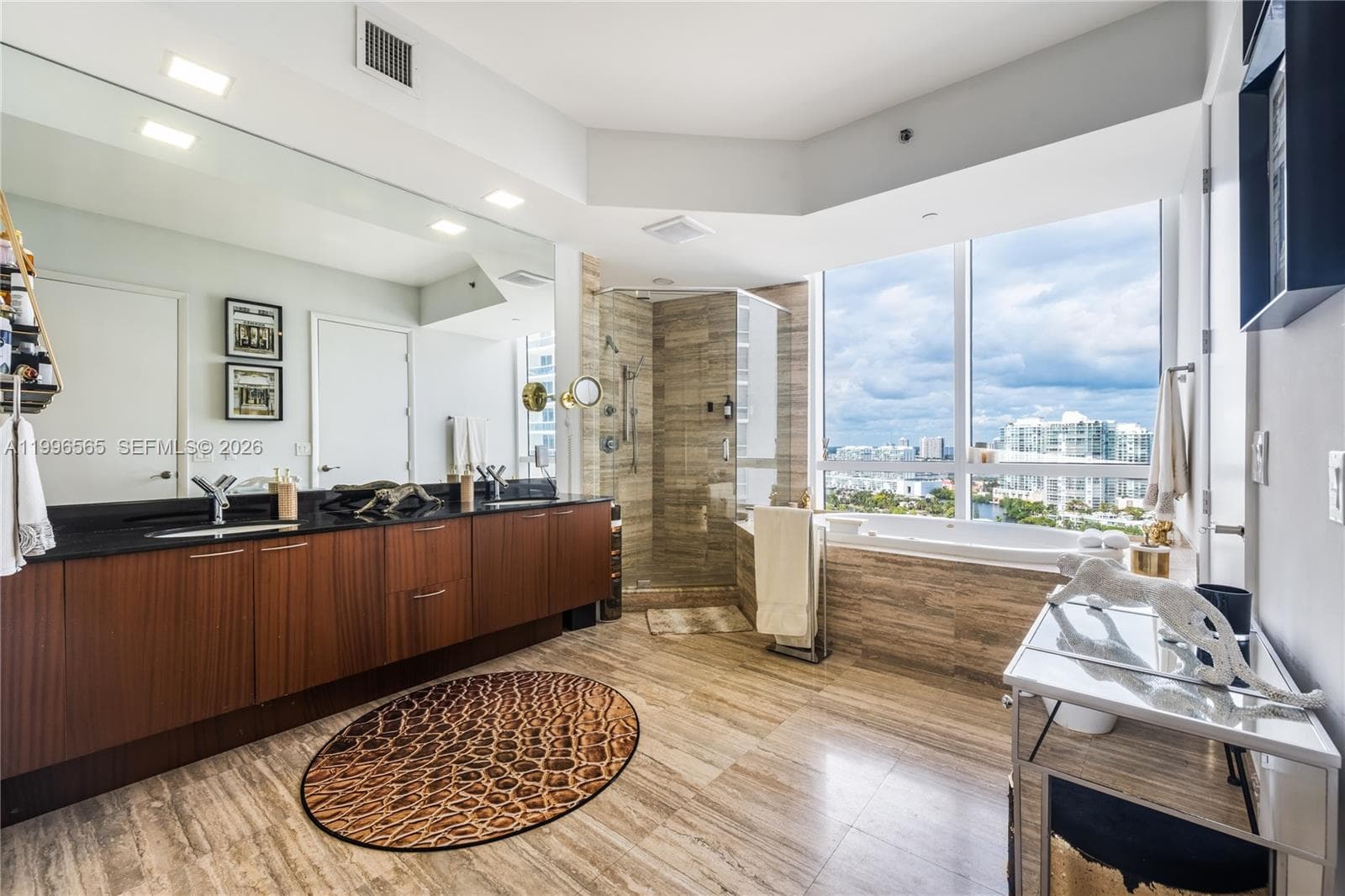 15901 Collins Ave 2104 photo 20