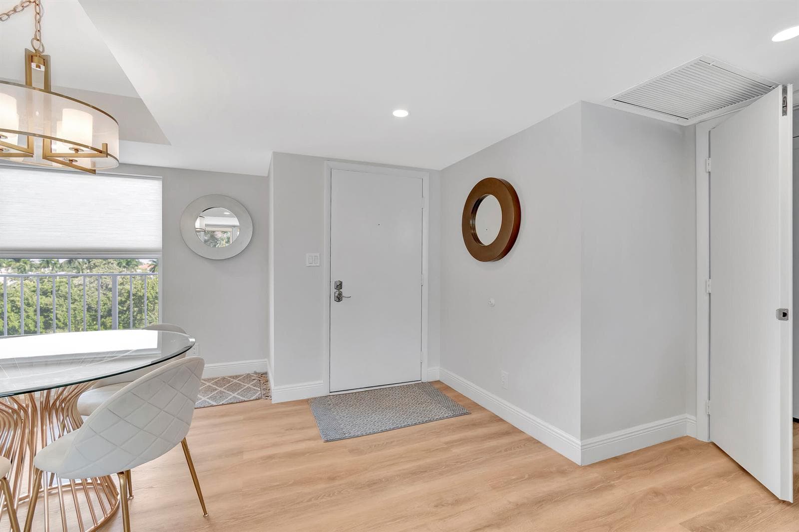1 Harbourside Drive 4502 photo 12