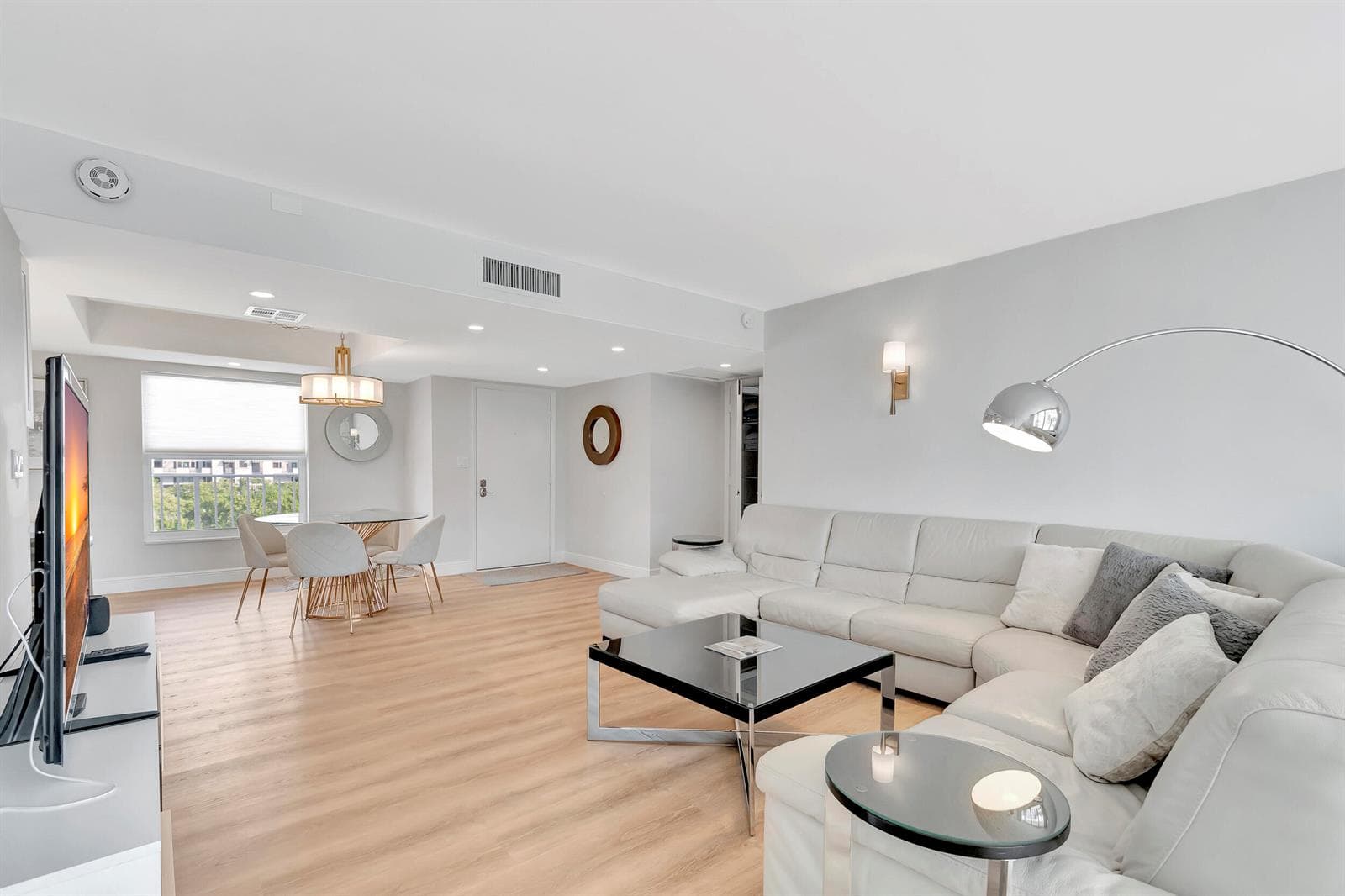 1 Harbourside Drive 4502 photo 18