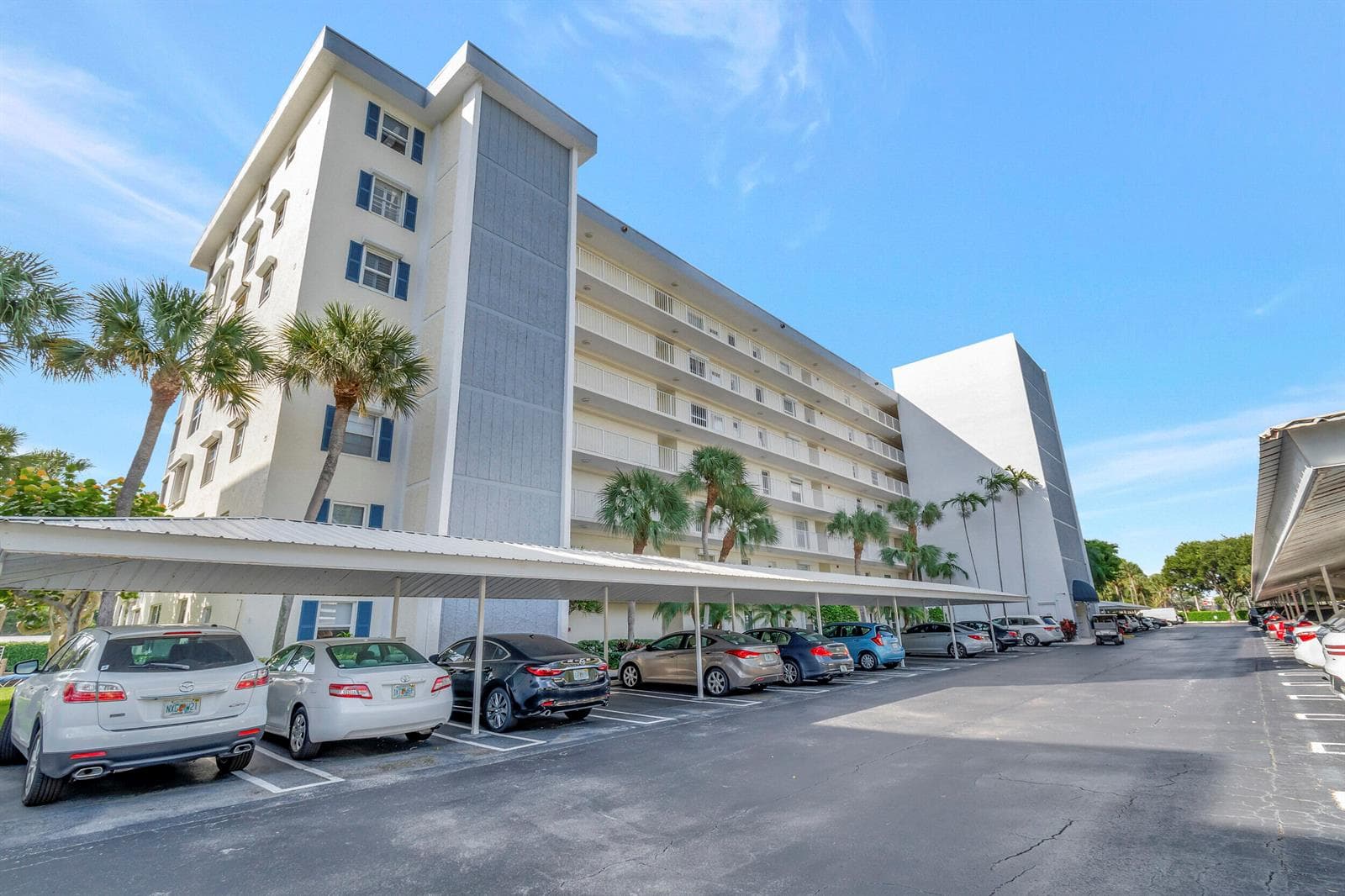 1 Harbourside Drive 4502 photo 4