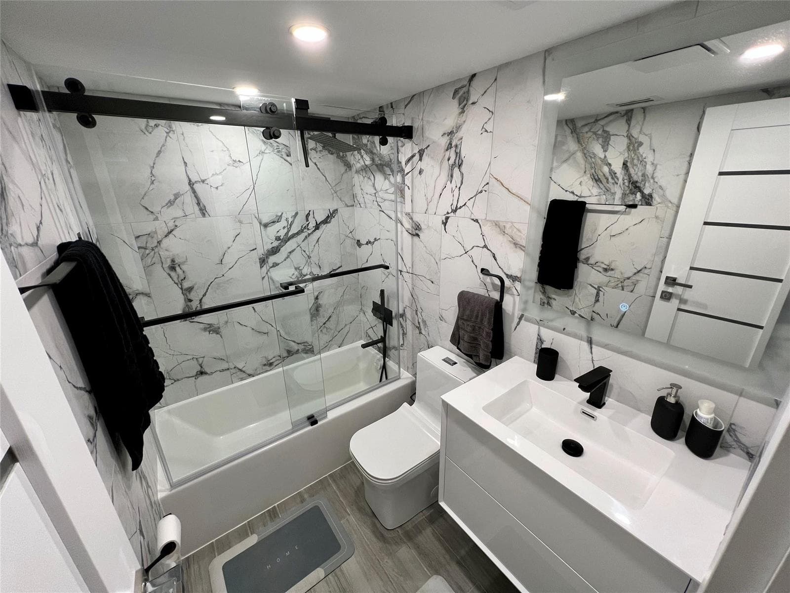 1105 Lake Shore Drive Unit 201 photo 6