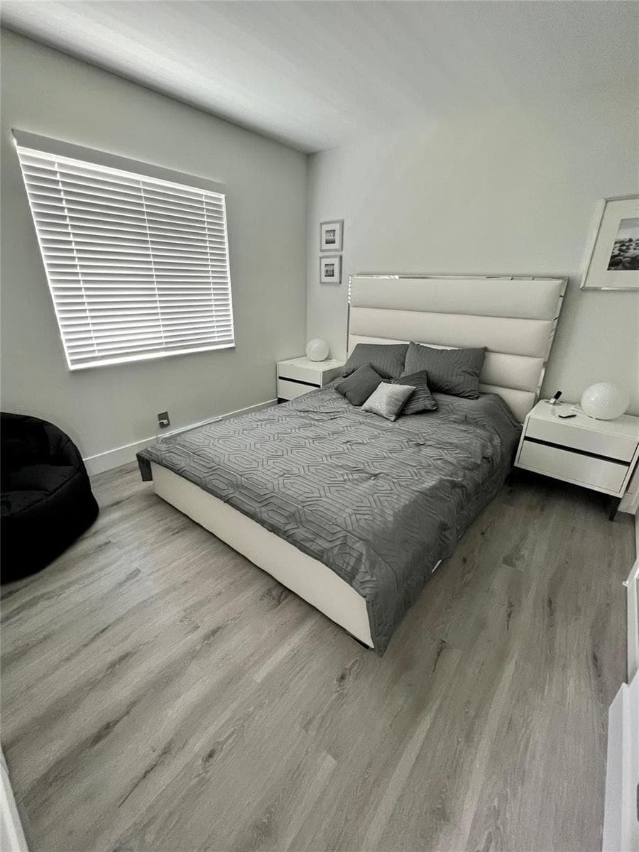 1105 Lake Shore Drive Unit 201 photo 10