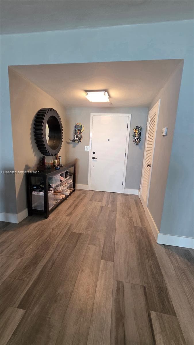 5825 Collins Ave 8J photo 9