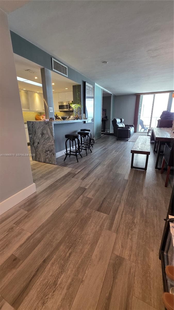 5825 Collins Ave 8J photo 8