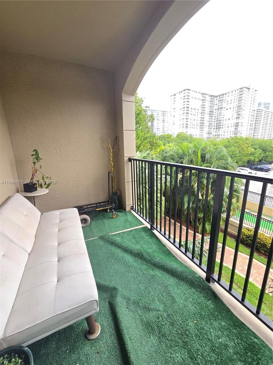 17150 Bay Rd 2316 photo 7