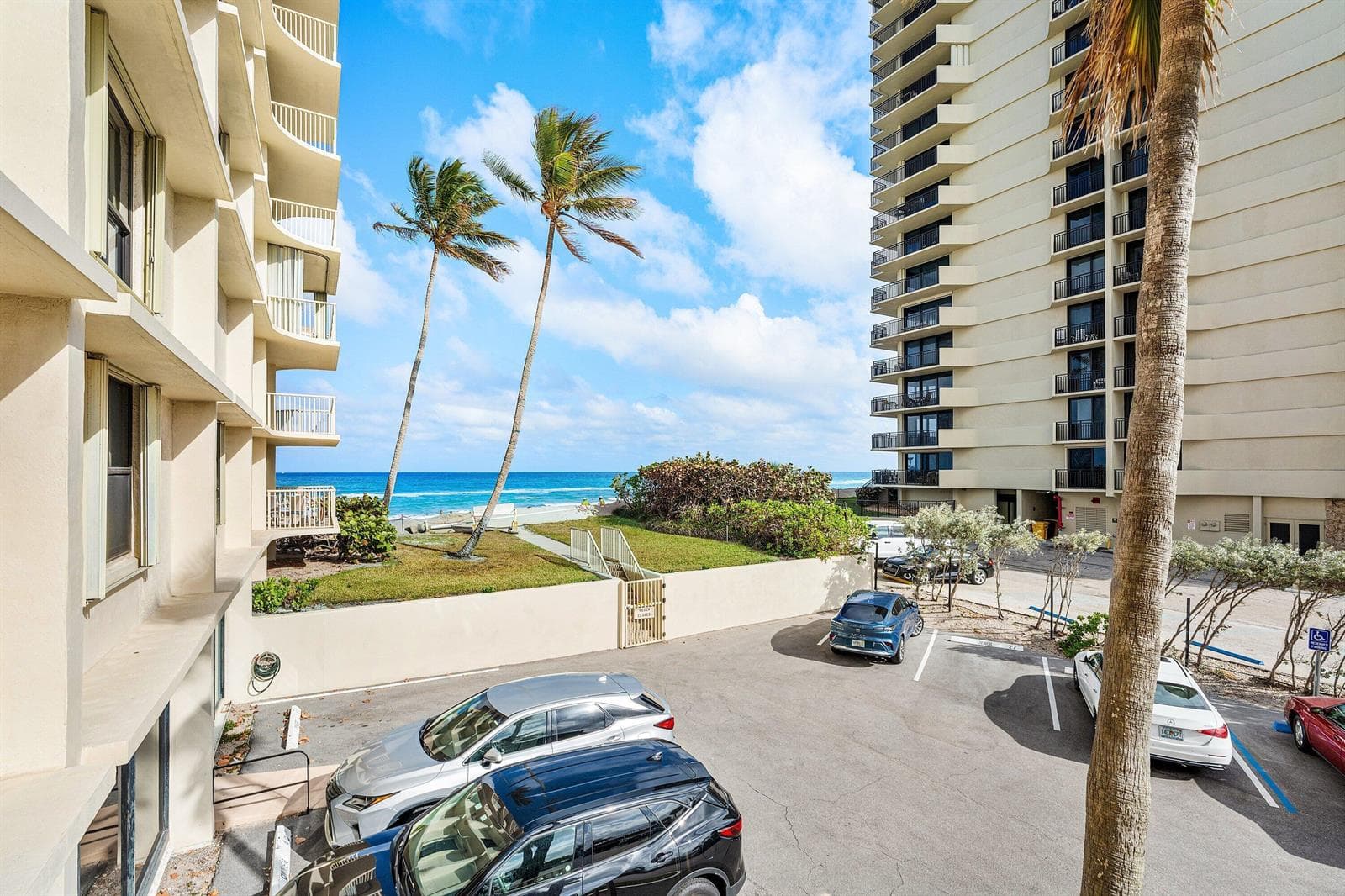 5480 N Ocean Drive A1c photo 23