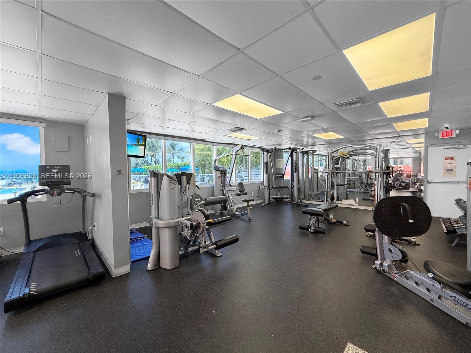 19201 Collins Ave 623 photo 14