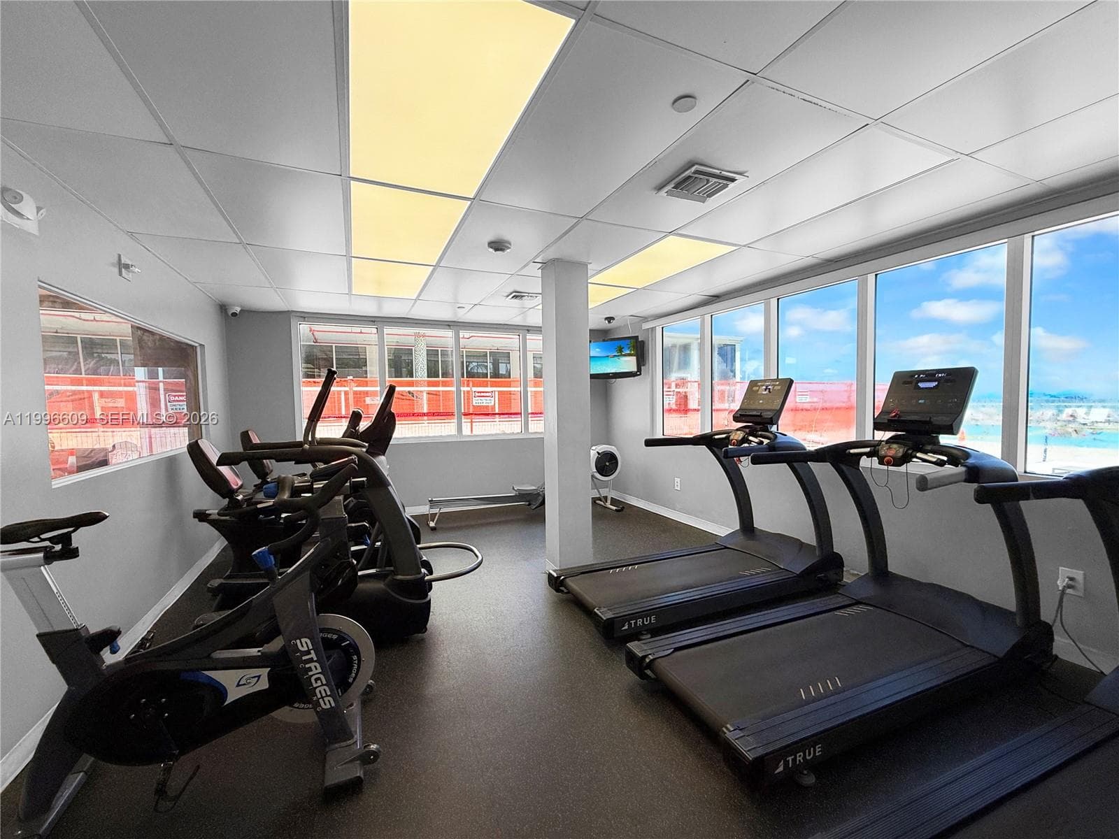 19201 Collins Ave 623 photo 15