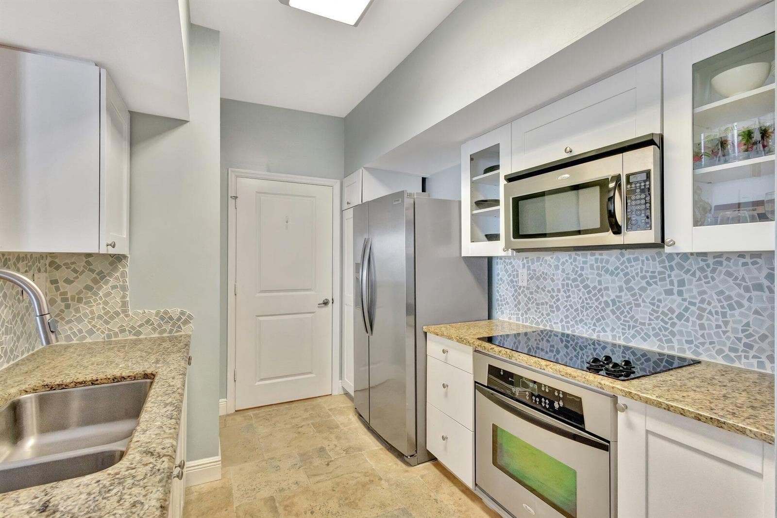 975 NW Flagler Avenue 407 photo 10