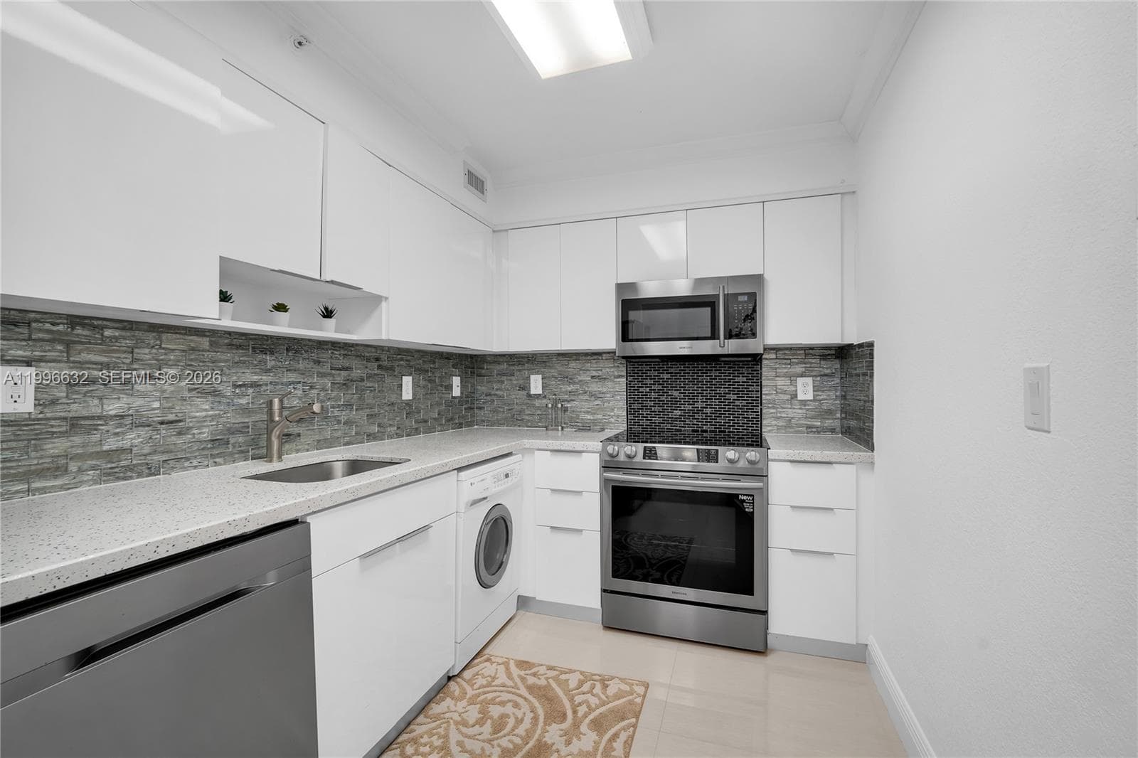 2501 Ocean Dr 1521 photo 25