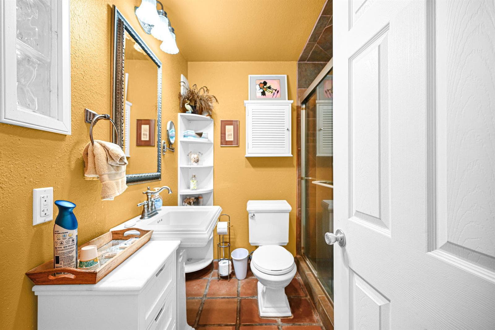 1800 N Ocean Drive 204 photo 17