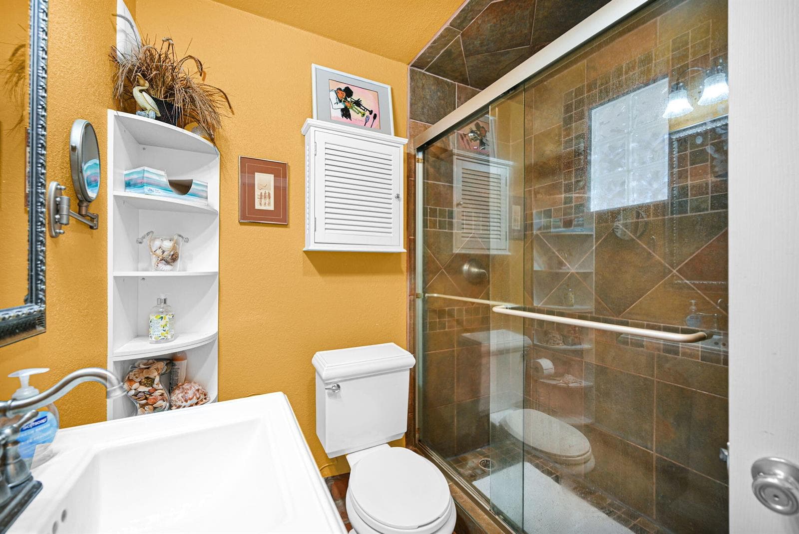 1800 N Ocean Drive 204 photo 18