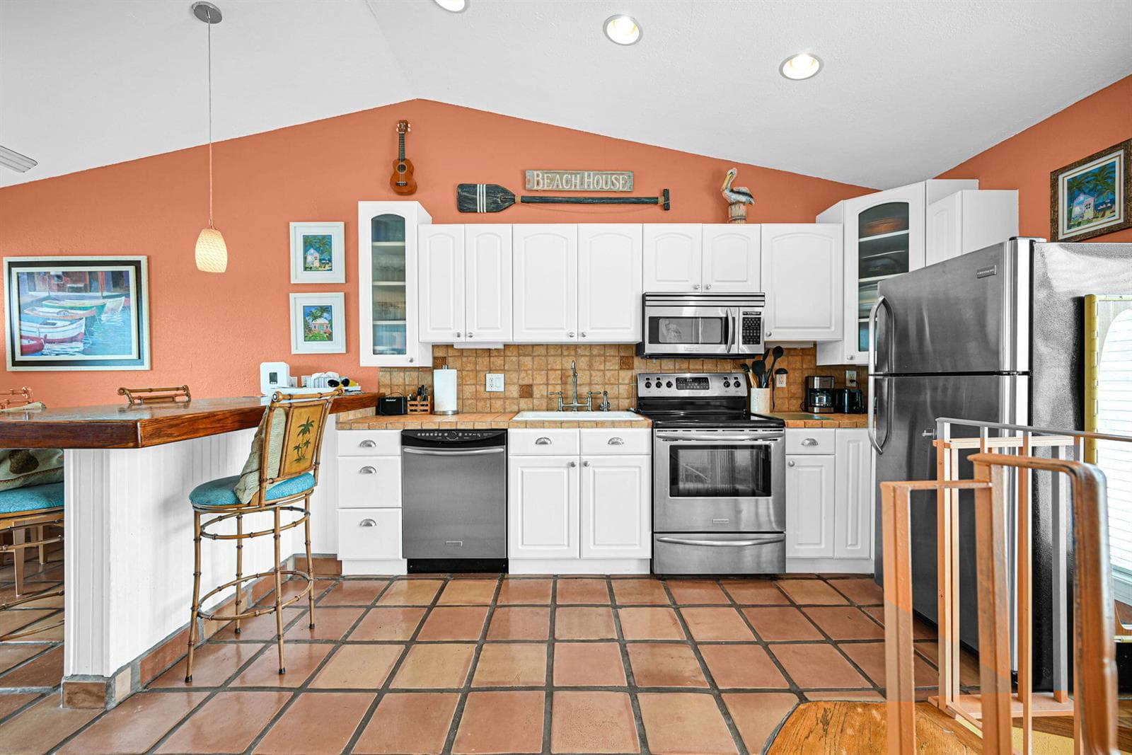 1800 N Ocean Drive 204 photo 8