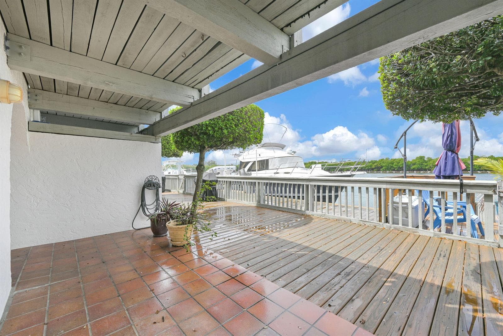 1800 N Ocean Drive 204 photo 25