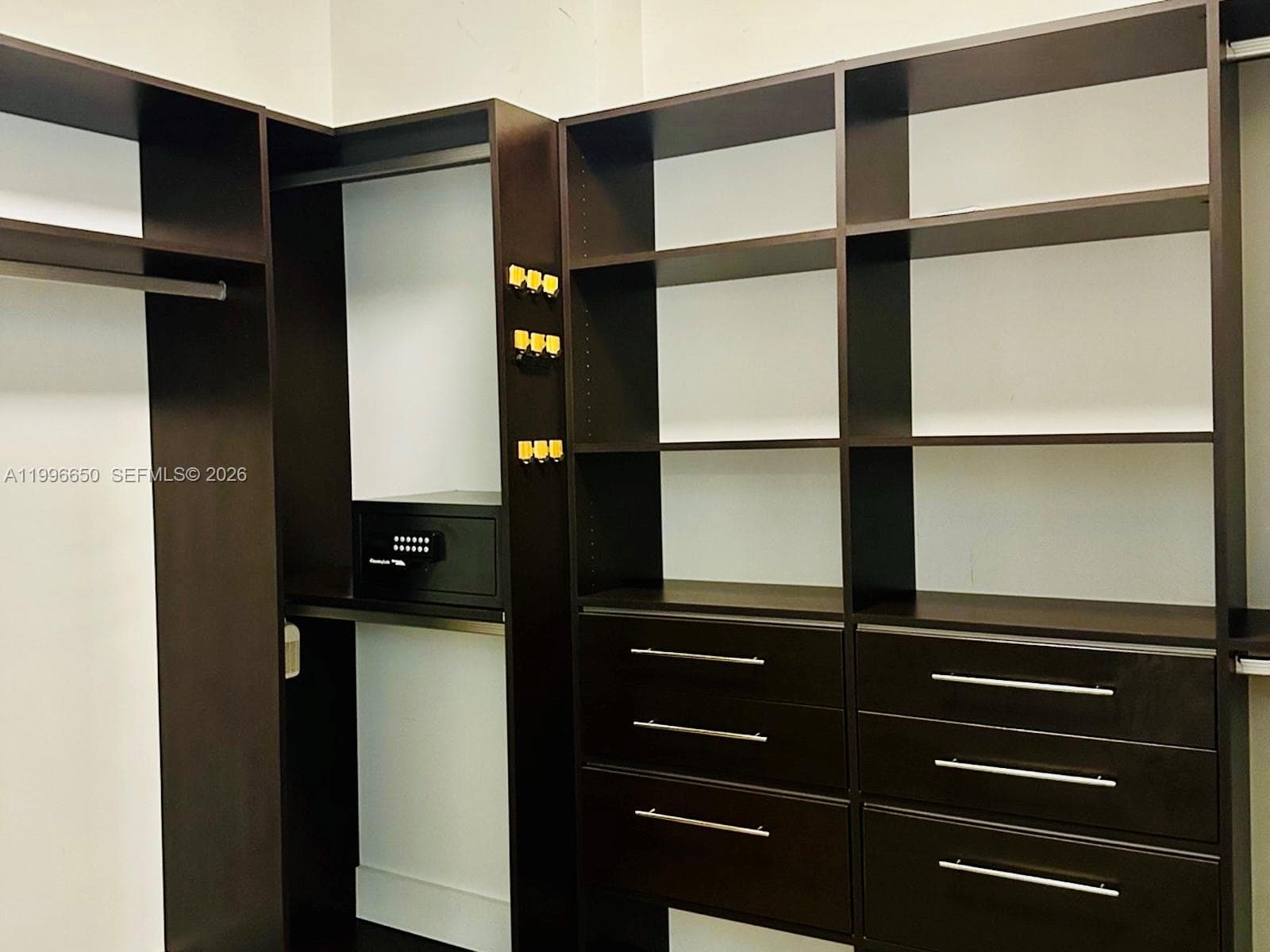 3301 183rd St 809 photo 21