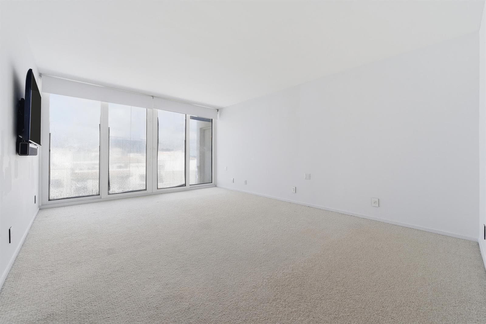 529 S Flagler Drive 10h photo 13