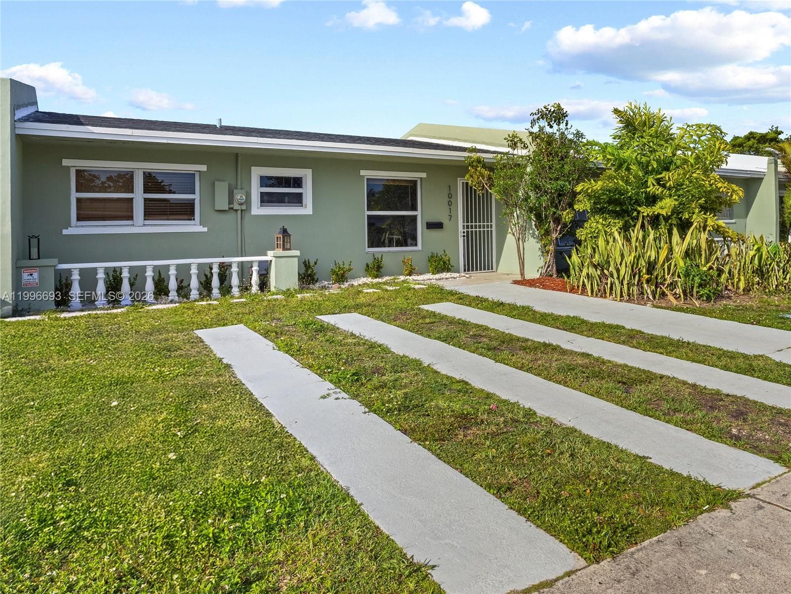10017 SW 23rd Ter photo 9