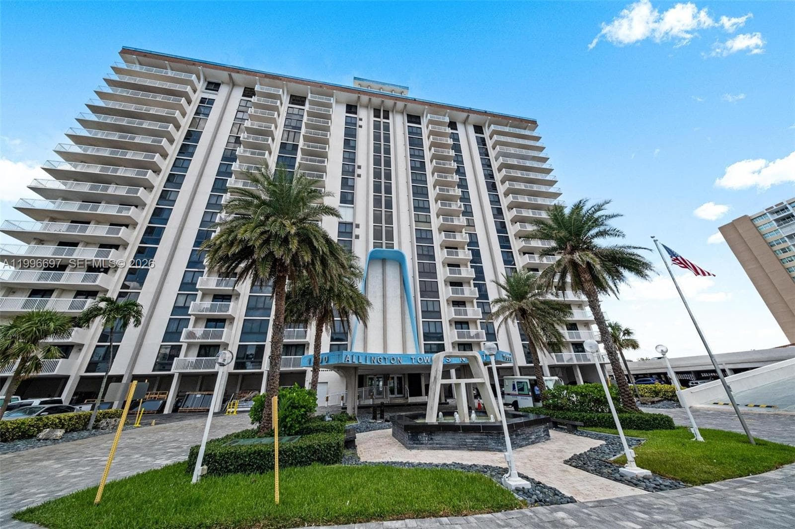 1500 S Ocean Dr G10 photo 2